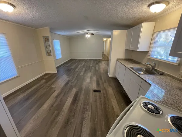$1,475 | 317 King William, Canyon Lake, TX 78133