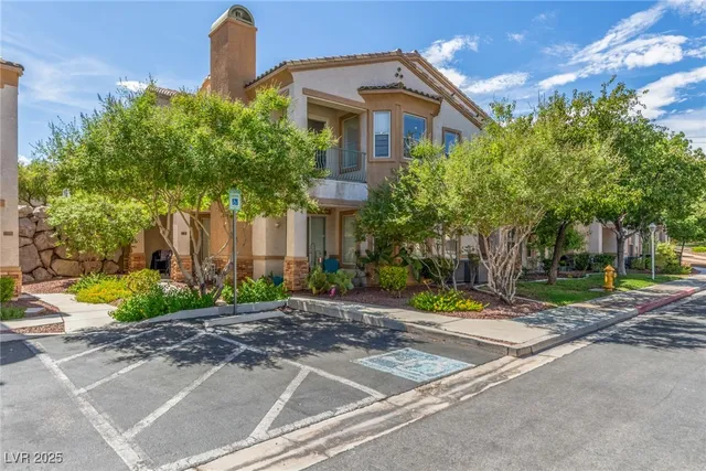 $349,999 | 219 Bighorn Drive, Unit 3, Boulder City, NV 89005