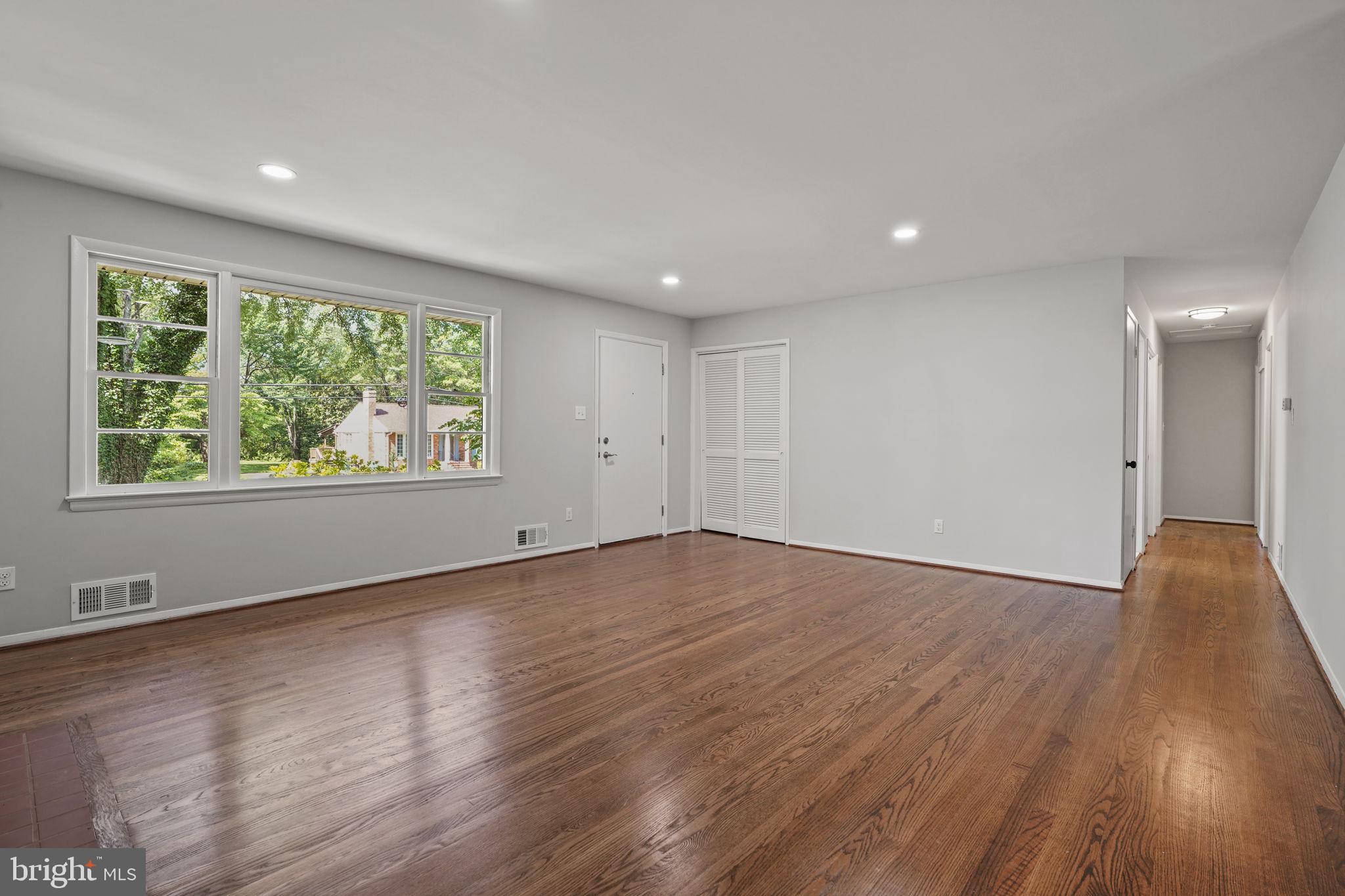 9412 Robnel Avenue Manassas, VA 20110 - Photo 12 of 20