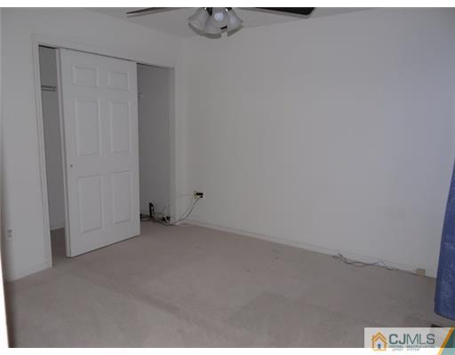 241 Prestwick Way Edison, NJ 08820 - Photo 9 of 9