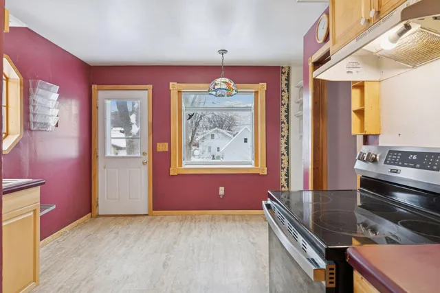 $300,000 | 1435 Albany Avenue, St. Paul, MN 55108