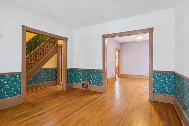 $300,000 | 1435 Albany Avenue, St. Paul, MN 55108