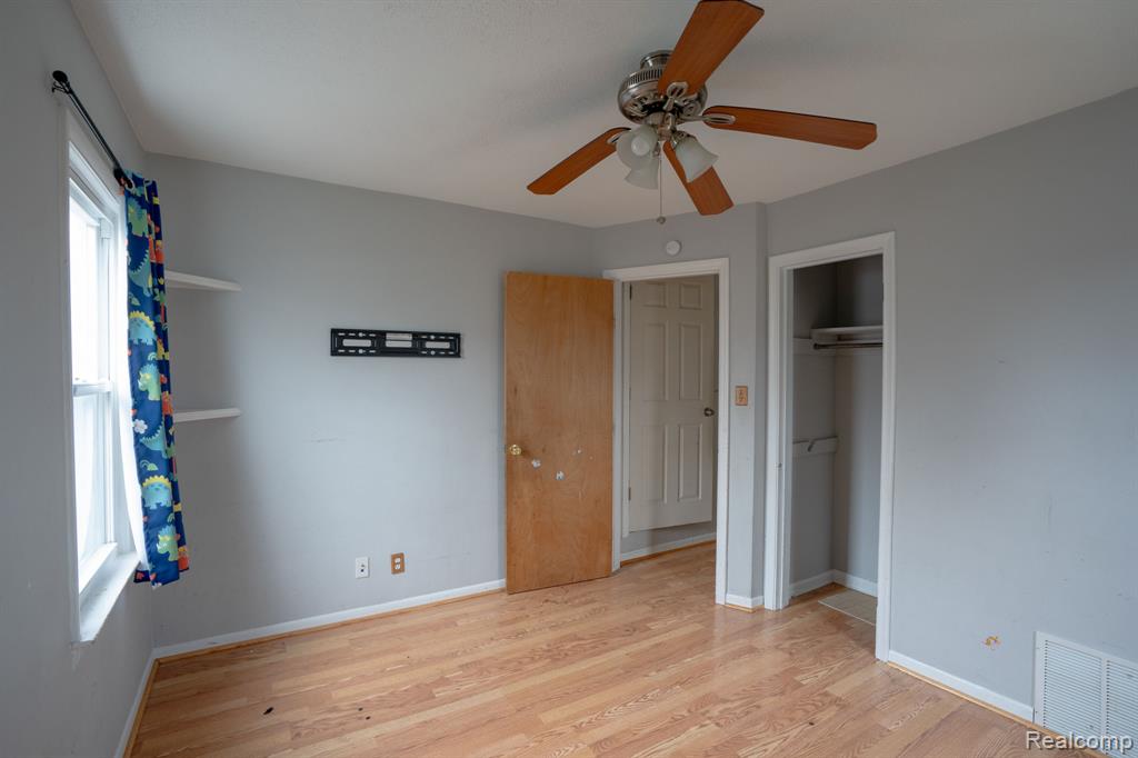 22149 David Avenue Eastpointe, MI 48021 - Photo 7 of 19