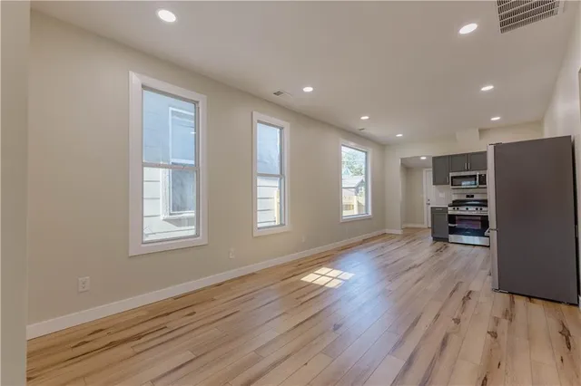 $1,400 | 1516 South 15th Street, Kansas City, KS 66103