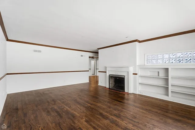 $285,000 | 311 Grove Street, Crystal Lake, IL 60014