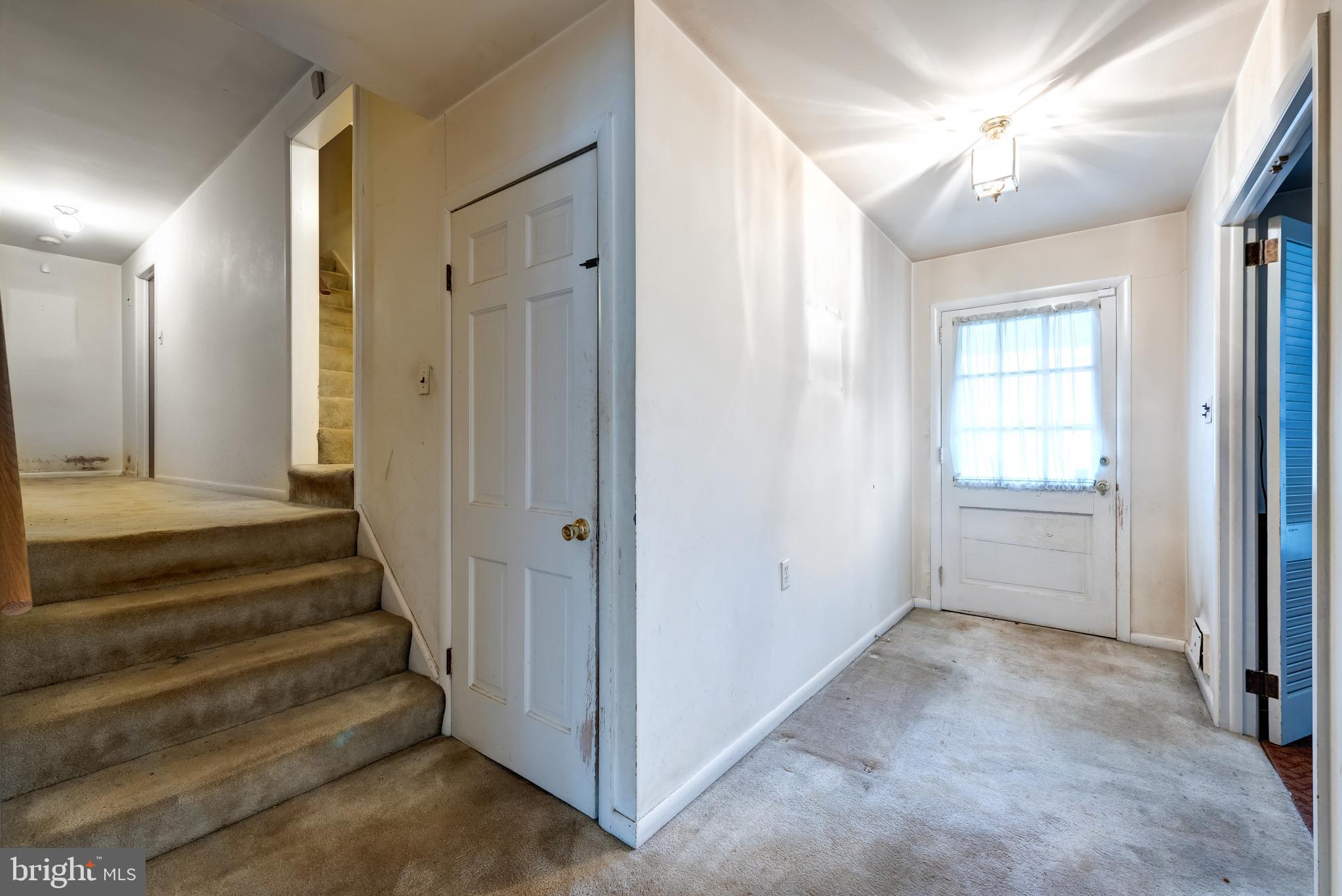 1570 Glenhardie Road Wayne, PA 19087 - Photo 2 of 30