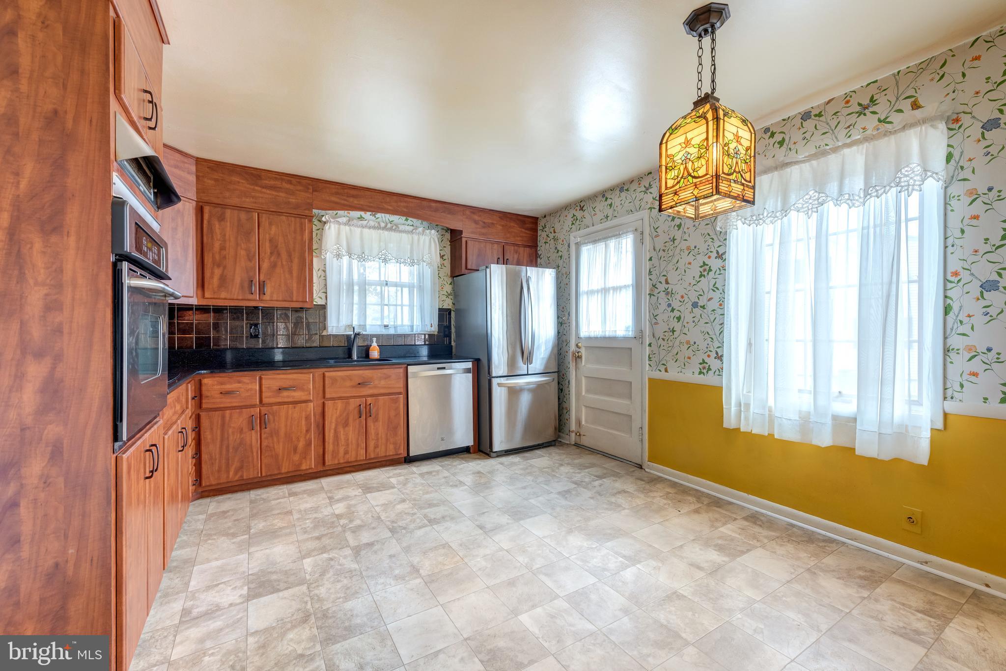 1570 Glenhardie Road Wayne, PA 19087 - Photo 6 of 30