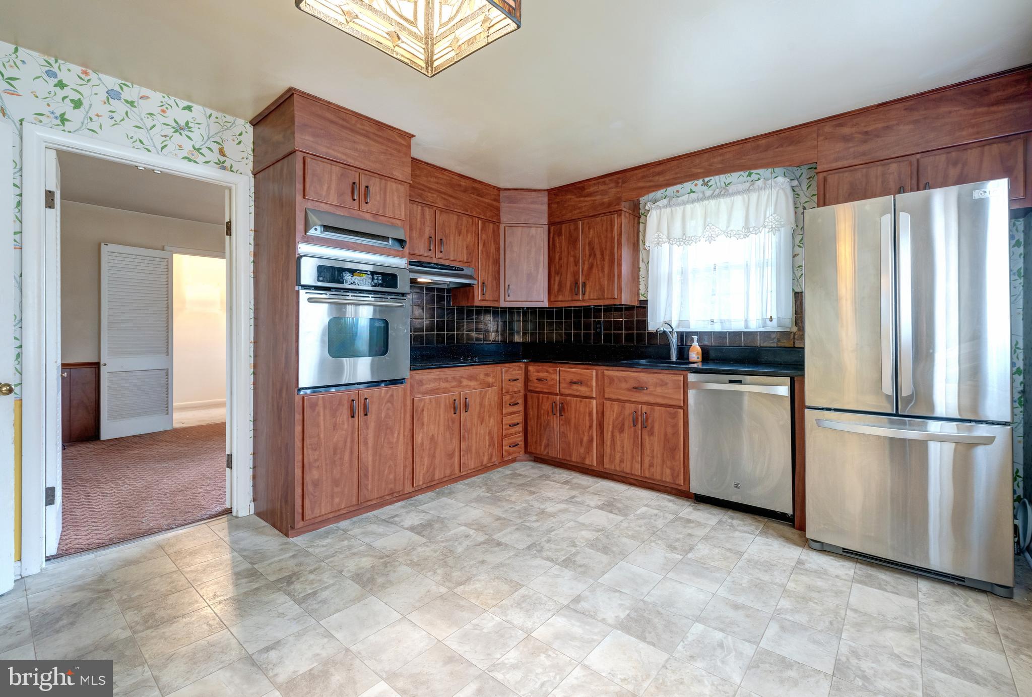 1570 Glenhardie Road Wayne, PA 19087 - Photo 7 of 30