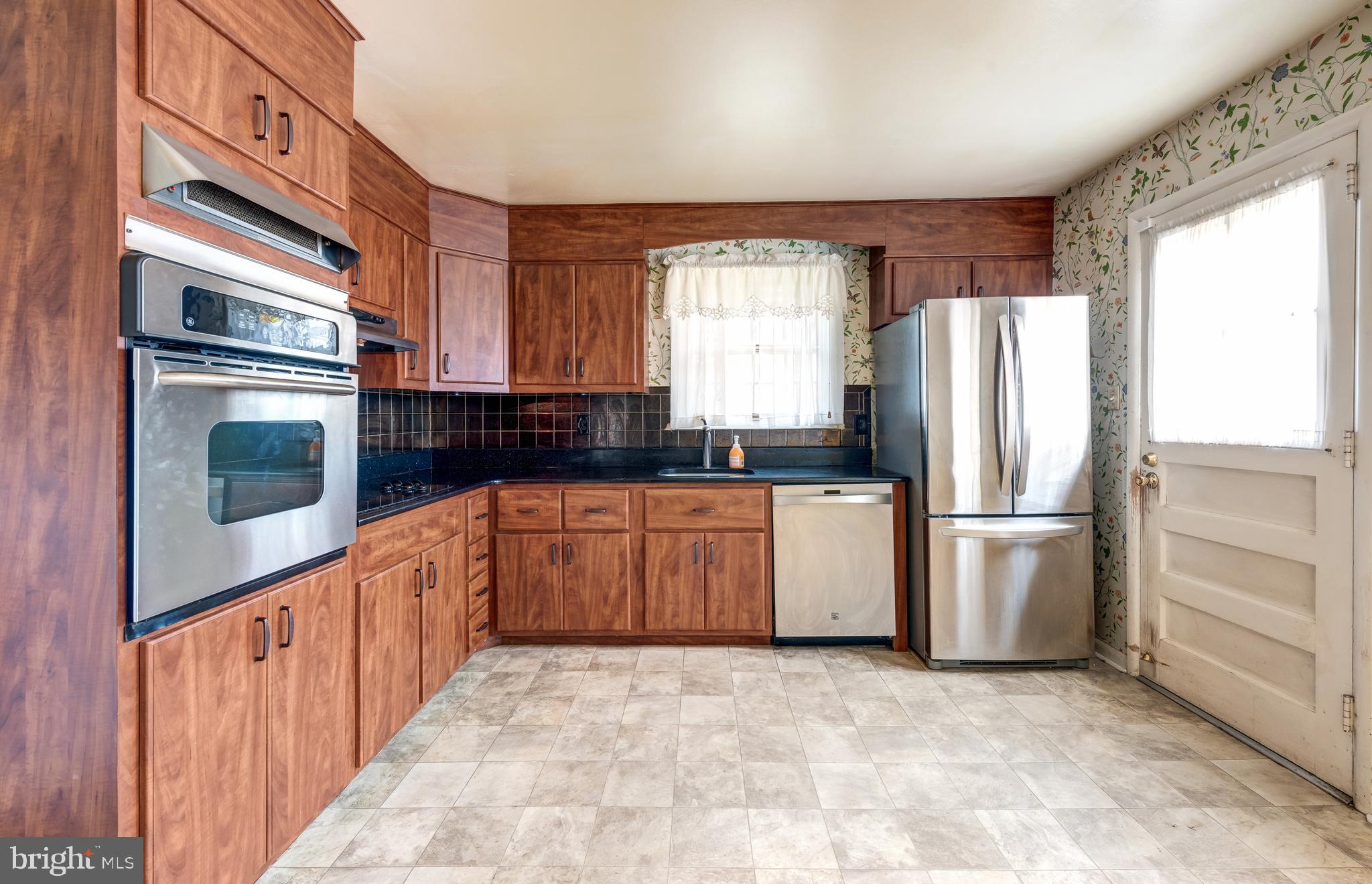 1570 Glenhardie Road Wayne, PA 19087 - Photo 9 of 30