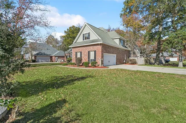 $3,200 | 1398 Stillwater Drive, Mandeville, LA 70471