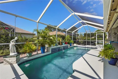 $525,000 | 5810 31st Court East, Bradenton, FL 34203