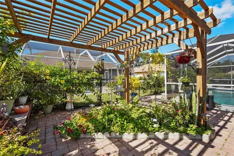 $525,000 | 5810 31st Court East, Bradenton, FL 34203