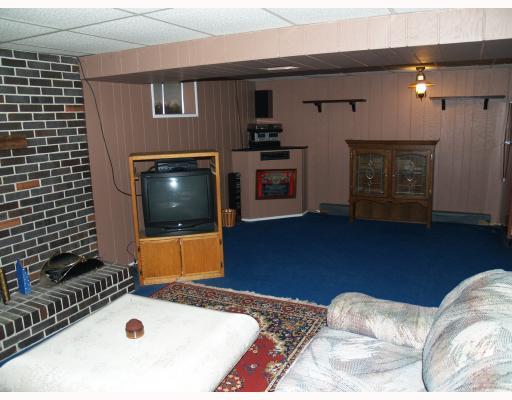 3123 Kane Road Aliquippa, PA 15001 - Photo 16 of 18 Den/Family/Great Room.