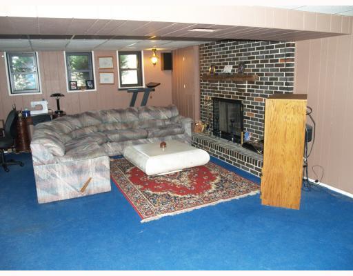 3123 Kane Road Aliquippa, PA 15001 - Photo 17 of 18 Den/Family/Great Room.