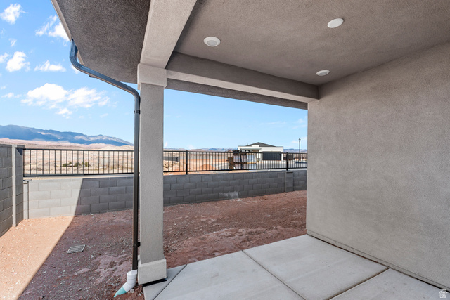1589 South Fins Road, Unit 4178 Washington, UT 84780 - Photo 6 of 30 Covered patio with concrete flooring, recessed lighting, and a stucco finish