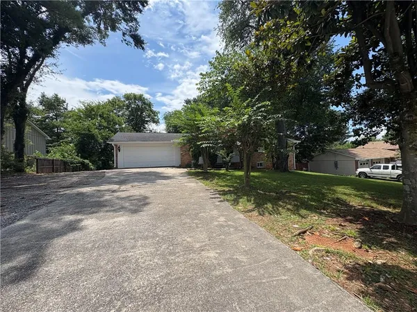 $2,300 | 4624 Burns Road Northwest, Lilburn, GA 30047