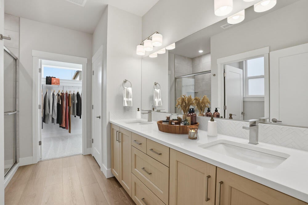 3958 Northeast Oakside Loop Bend, OR 97701 - Photo 6 of 21 PT320-Astoria-F-Classic-PrimaryBath