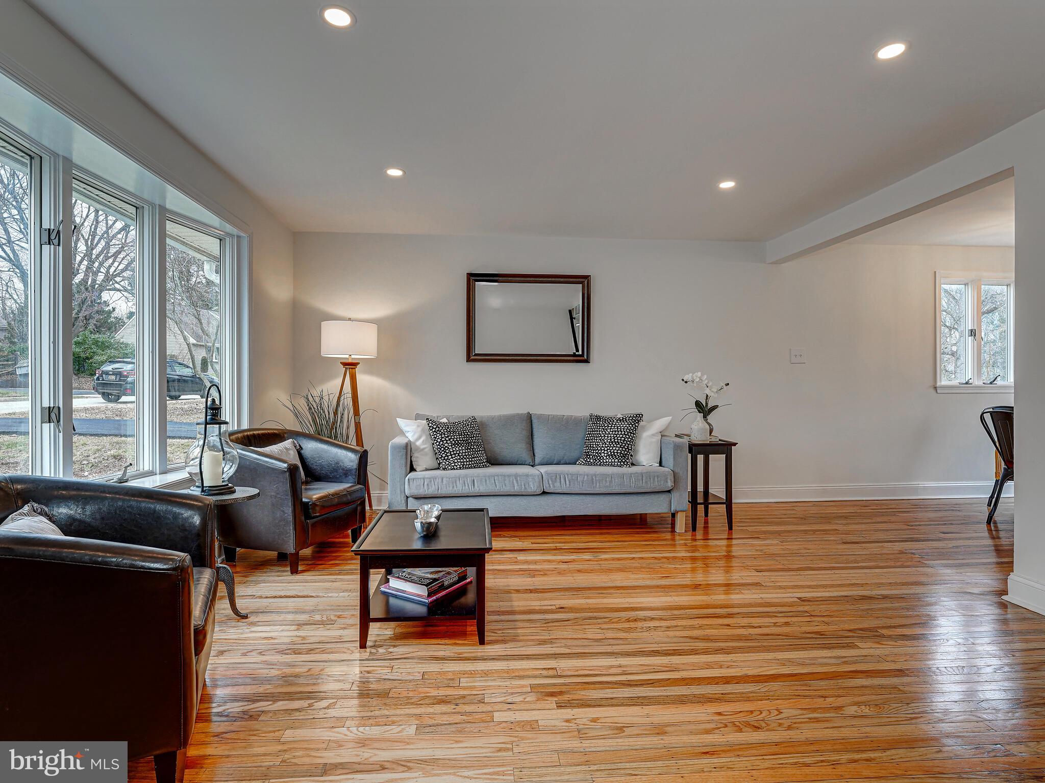 19 Sandy Lane Malvern, PA 19355 - Photo 3 of 31