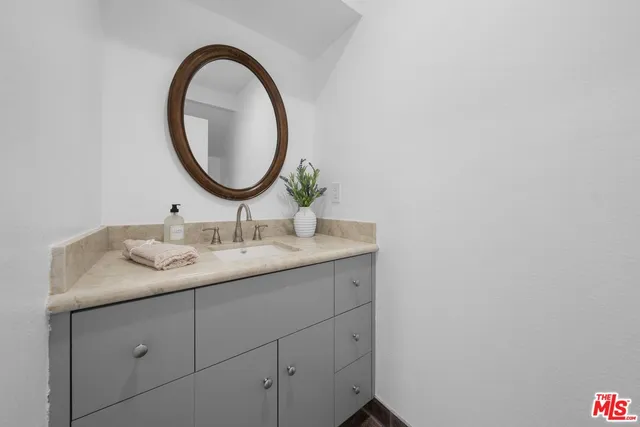 $995,000 | 1317 26th Street, Unit 4, Santa Monica, CA 90404