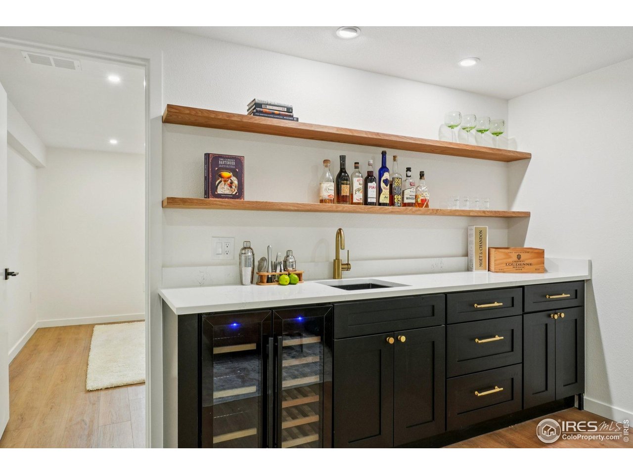 1535 Findlay Way Boulder, CO 80305 - Photo 26 of 47 Basement Wet Bar