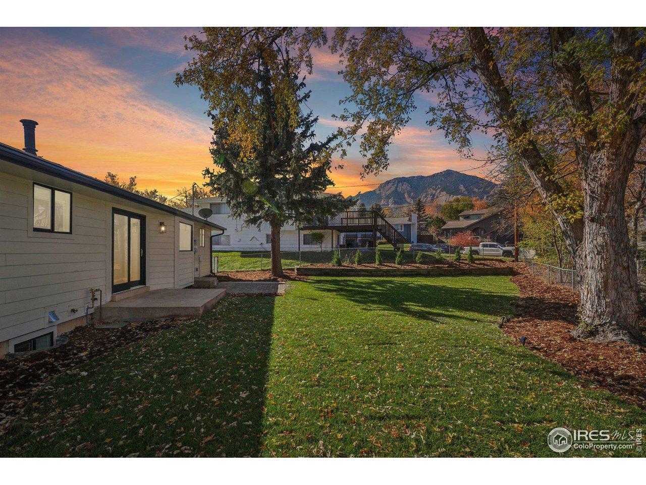1535 Findlay Way Boulder, CO 80305 - Photo 39 of 47 Twilight Backyard