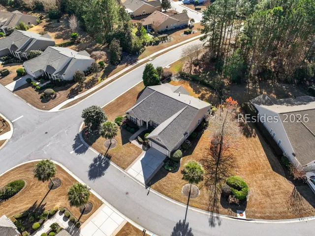 $615,000 | 1 Abbotsbury Place, Bluffton, SC 29910