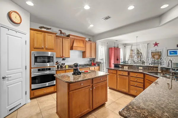 $615,000 | 1 Abbotsbury Place, Bluffton, SC 29910