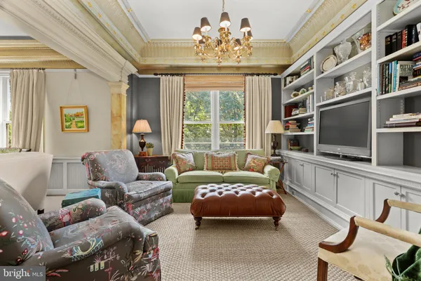 $600,000 | 700 Washington Place, Unit 2D, Baltimore, MD 21201