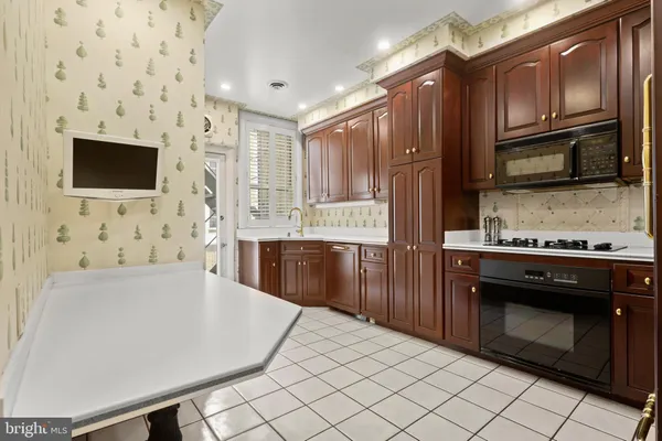 $600,000 | 700 Washington Place, Unit 2D, Baltimore, MD 21201