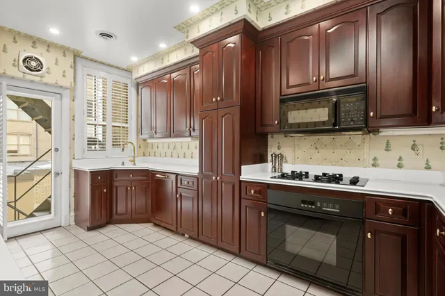 $650,000 | 700 Washington Place, Unit 2D, Baltimore, MD 21201