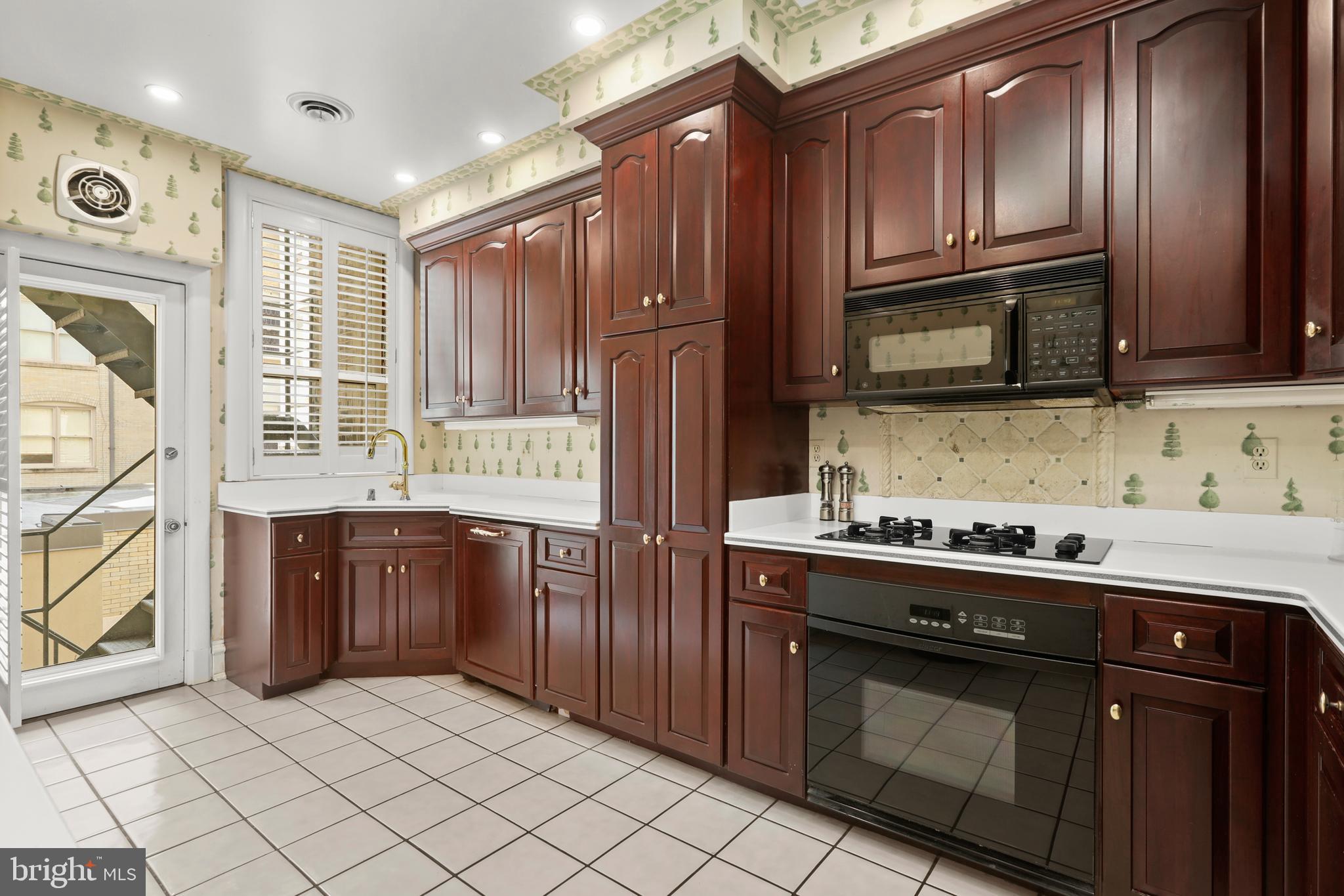 700 Washington Place, Unit 2D Baltimore, MD 21201 - Photo 21 of 44