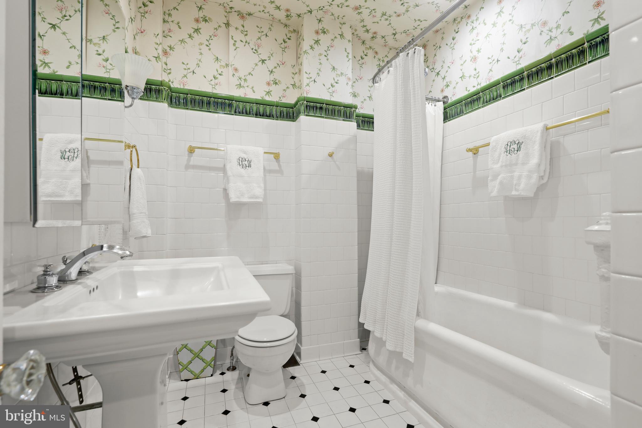 700 Washington Place, Unit 2D Baltimore, MD 21201 - Photo 31 of 44