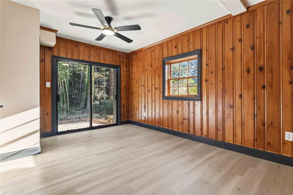 2927 Ponderosa Circle Decatur, GA 30033 - Photo 23 of 27 a view of an empty room with a window