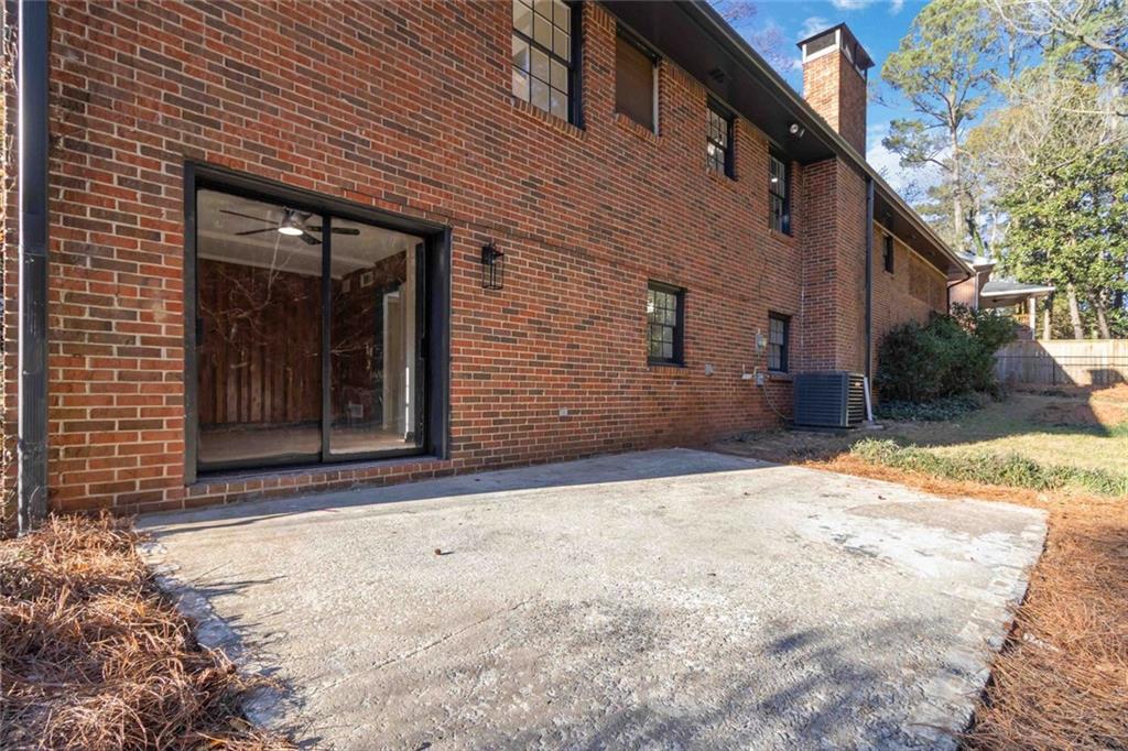 2927 Ponderosa Circle Decatur, GA 30033 - Photo 25 of 27 a view of entrance gate of house