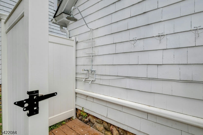122 Kenilworth Road Mountain Lakes, NJ 07046 - Photo 11 of 45 a view of a closet