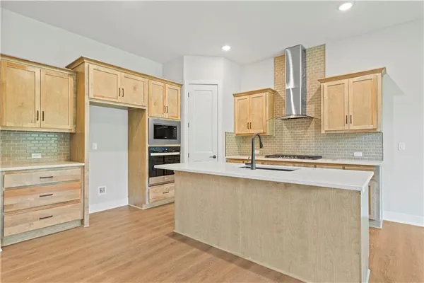 $501,405 | 1565 Grayhawk Drive, Basehor, KS 66007