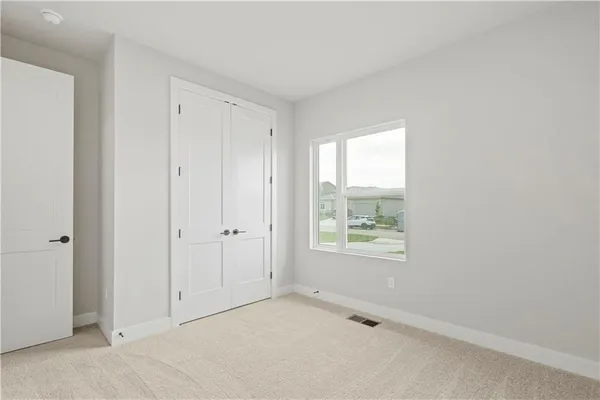 $501,405 | 1565 Grayhawk Drive, Basehor, KS 66007