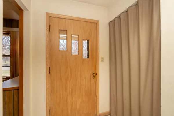 $339,900 | 709 Shakopee Avenue East, Shakopee, MN 55379