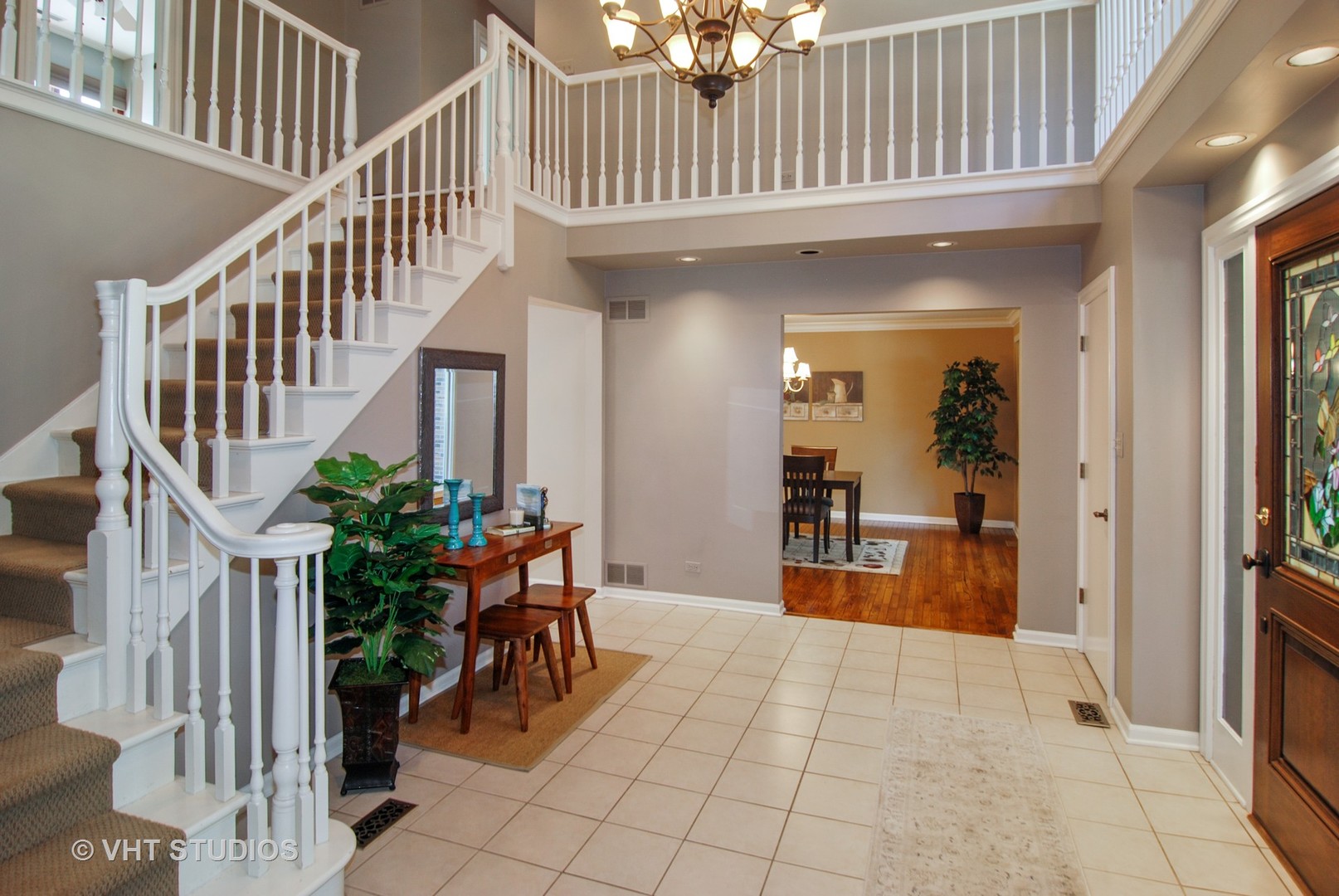 125 Bloomingbank Road Riverside, IL 60546 - Photo 3 of 32