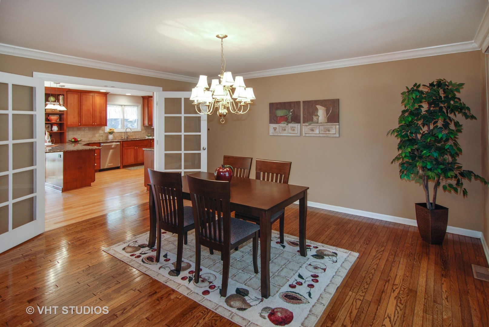 125 Bloomingbank Road Riverside, IL 60546 - Photo 7 of 32
