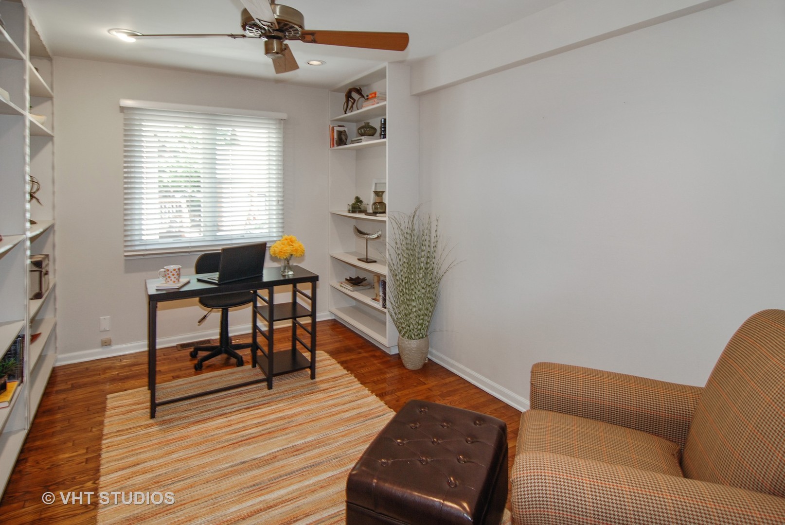 125 Bloomingbank Road Riverside, IL 60546 - Photo 8 of 32