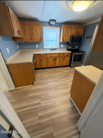 $189,000 | 1872 Stuart Street, Rotterdam, NY 12303