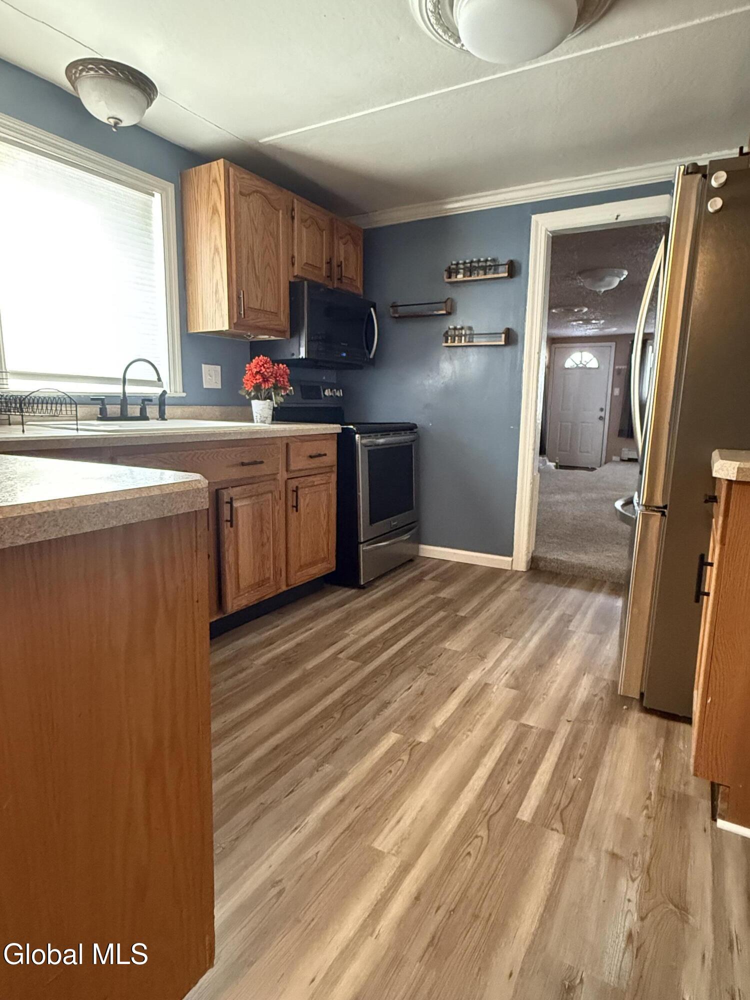 1872 Stuart Street Rotterdam, NY 12303 - Photo 16 of 24 IMG_0612