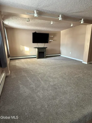 $189,000 | 1872 Stuart Street, Rotterdam, NY 12303