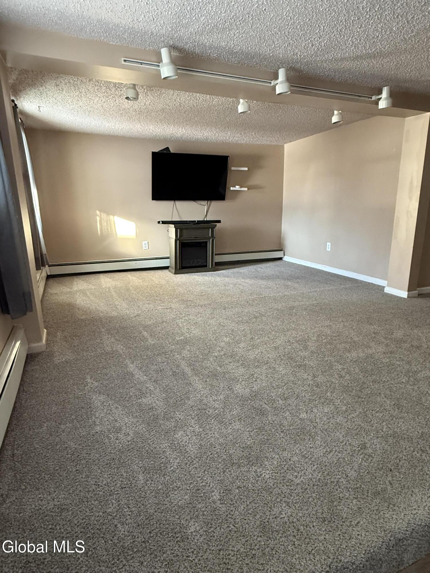 1872 Stuart Street Rotterdam, NY 12303 - Photo 21 of 24 IMG_0600