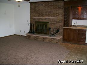 4706 Spaulding Orchard Road Springfield, IL 62711 - Photo 2 of 9