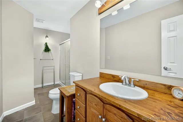 $259,900 | 93 Cheshire Lane, Camdenton, MO 65020