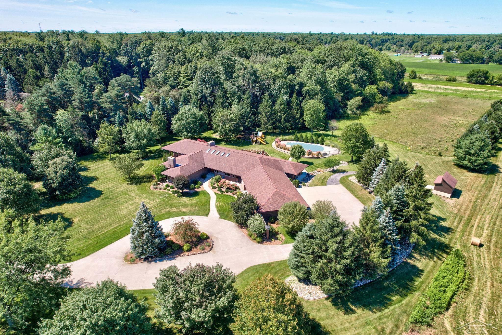 7168 Maple Road Frankenmuth, MI 48734 - Photo 52 of 87 50112220-58.JPG