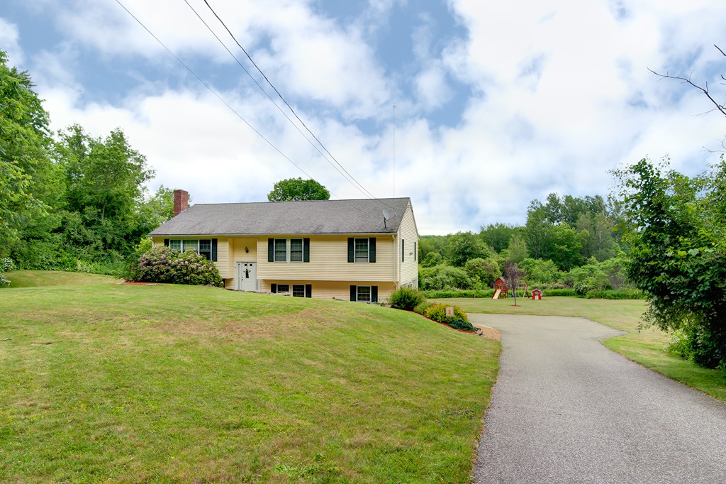 10 Town Farm Road North Brookfield, MA 01535 - Photo 1 of 20 Gallery Image 1