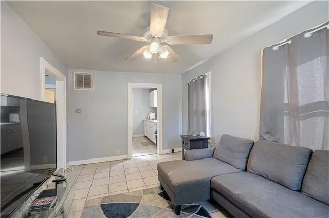 $139,900 | 305 Walnut Street, Wellsville, KS 66092